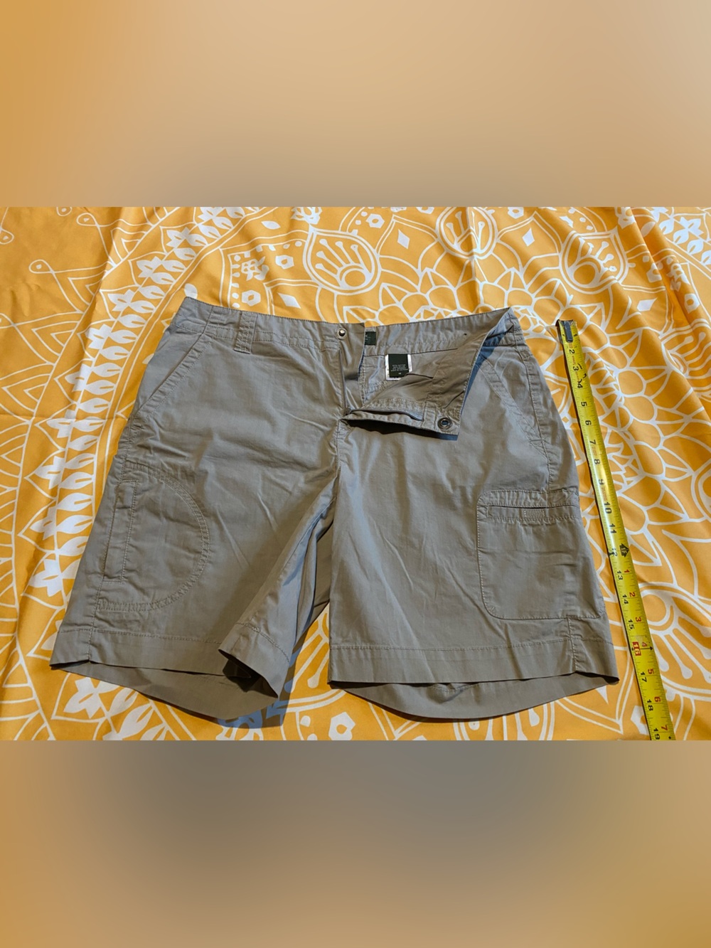 Women’s Lightweight Cargo Shorts - Gray